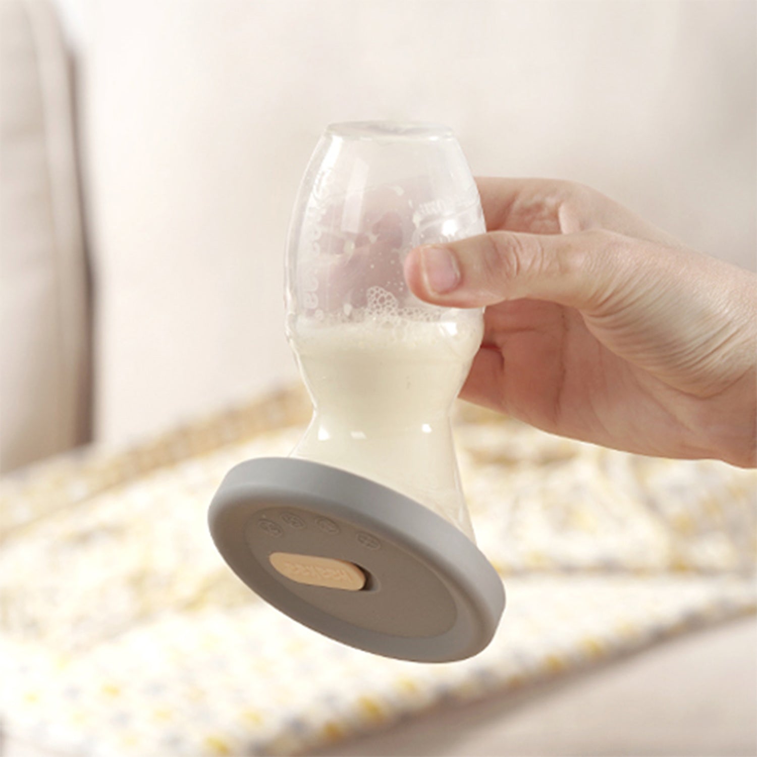 haakaa-gen-1-silicone-breast-pump-mit-deckel-handliche-silikon-milchpumpe-aus-ei image 3
