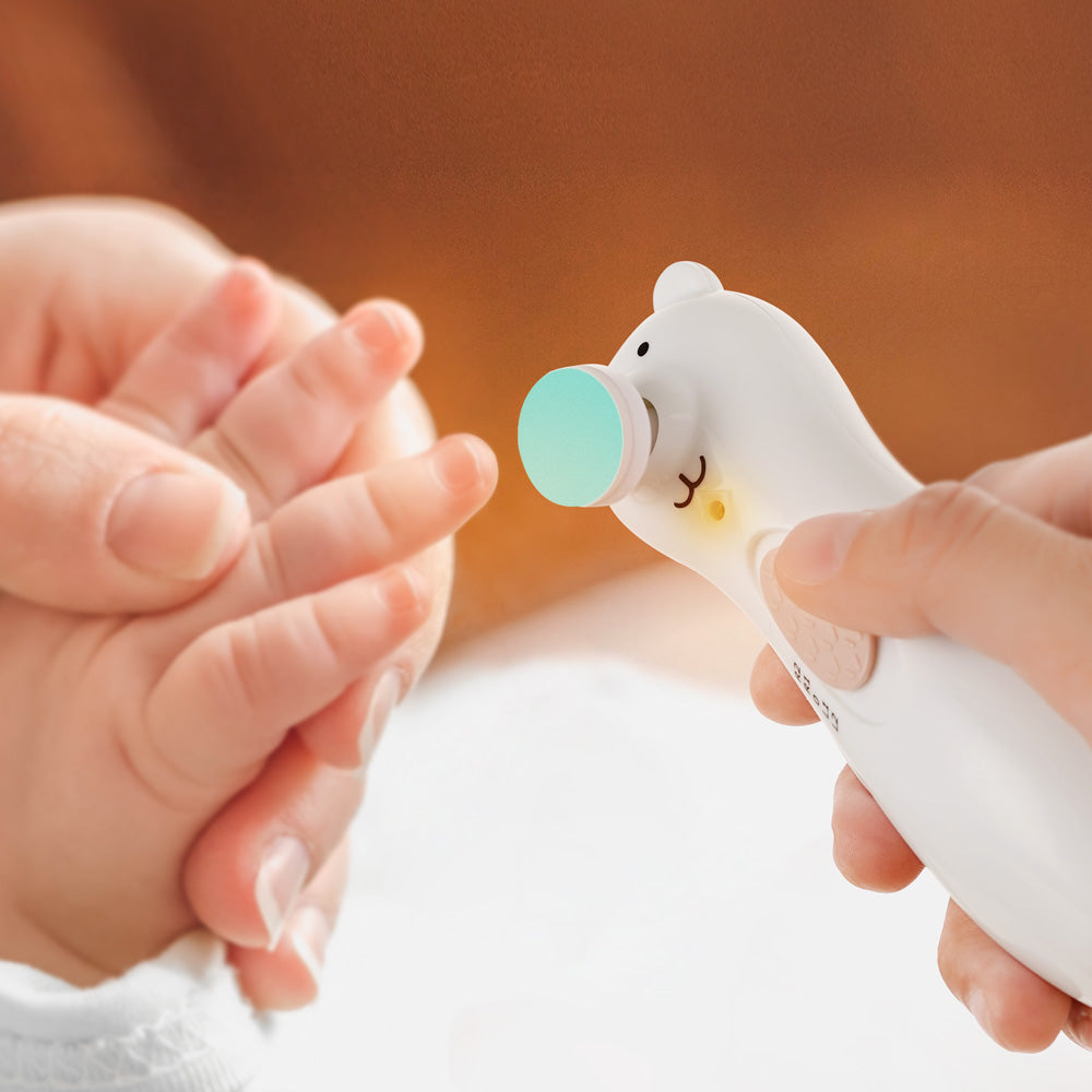 haakaa-happii-bear-elektrisches-baby-nageltrimmer-set-akkubetrieben-mit-led-lich image 2